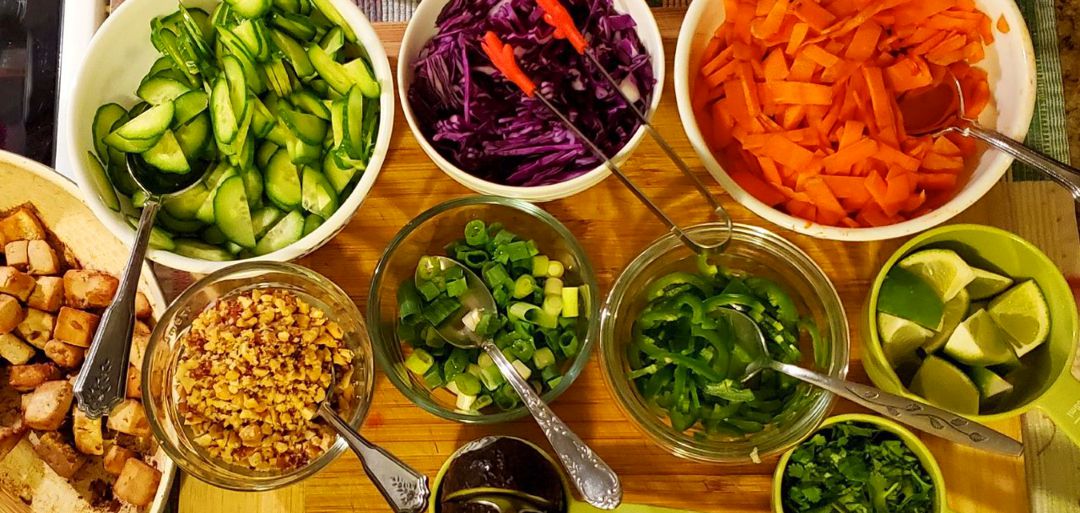 ingredients for sushi bowl